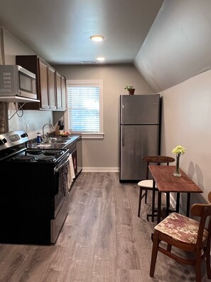 Eat-in kitchen. 