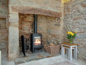 Living room | The Barn House, Ugborough