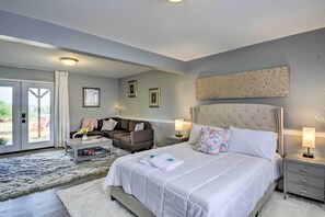 Main Living Space | Smart TV | Electric Fireplace | Board Games