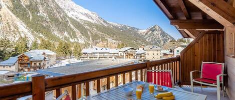 Sit out on your balcony or terrace and breathe the fresh mountain air. (Views may vary).