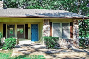 Front View of Townhome 