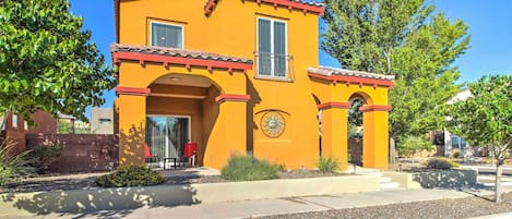 Albuquerque Vacation Rental | 3BR | 2.5BA | 2,146 Sq Ft | Stairs Required