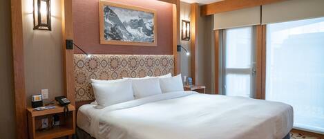 Come and stay in this cozy and elegant Banff getaway!