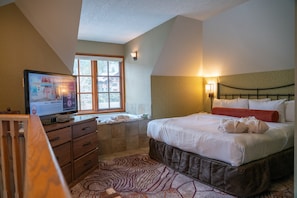 In the cozy loft upstairs, the sumptuous king-sized bed will ensure you get a great night's sleep.