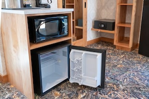 Store your meals and snacks in the mini-fridge.