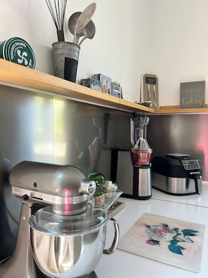 Kaffee und/oder Kaffeemaschine