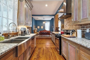 Chef's Kitchen Fully Equipped