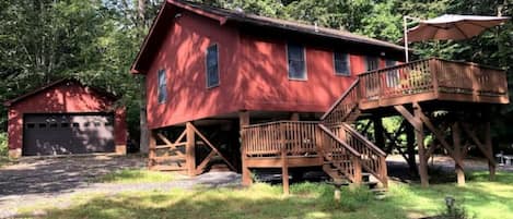 Scholl's Cozy Lake Anna Cabin.