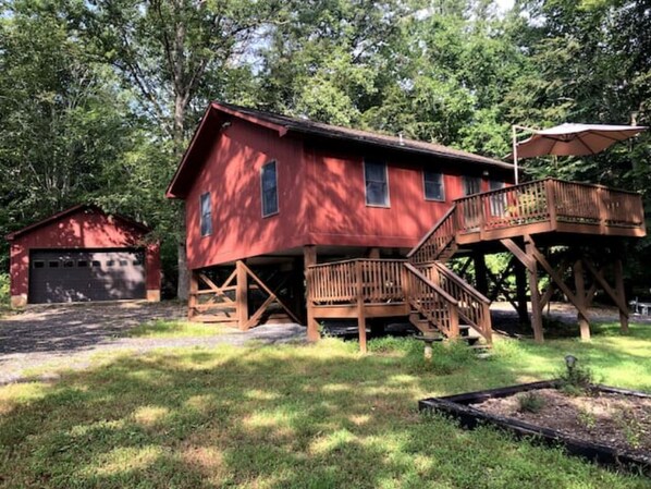 Scholl's Cozy Lake Anna Cabin.