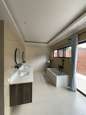Main Bathroom