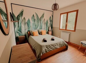 Chambre 1 avec lit double en 140 cm