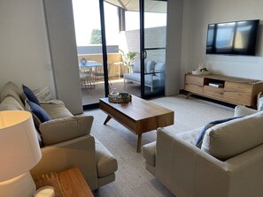 LargeTV, WiFi, Air conditioning opens onto private deck with ocean views and BBQ
