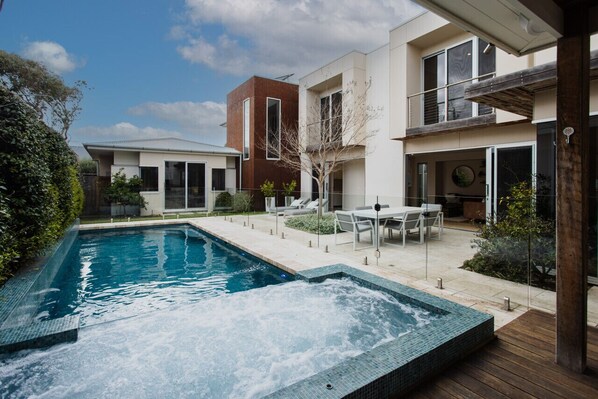 Heated swimming pool and 10 man spa