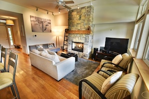 Living Room with Flatscreen, Gas Fireplace - Living Room with Flatscreen, Gas Fireplace