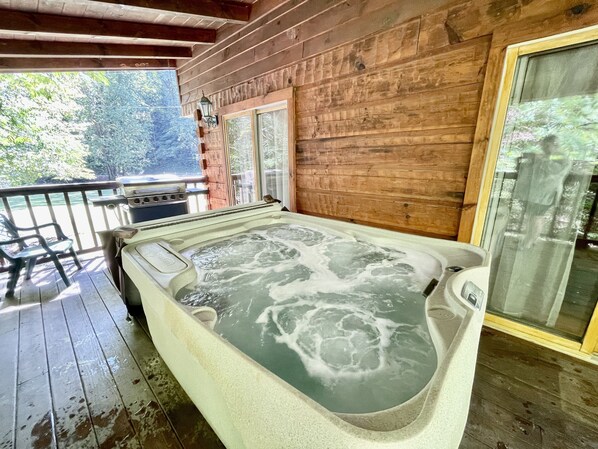 Tub, Jacuzzi, Hot Tub, Building, Bathtub