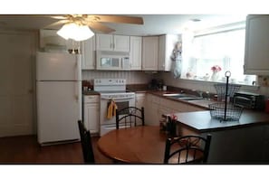 Fully equipped kitchen with dishes, pots & pans, etc!