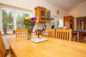 Church Island View Holiday Home, Lake View Holiday Accommodation Available near Waterville, County Kerry
