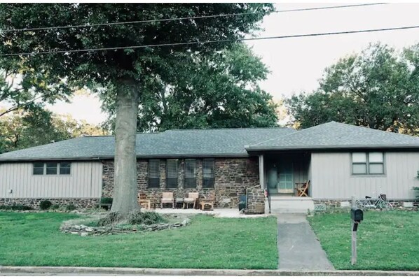 The Magnolia House