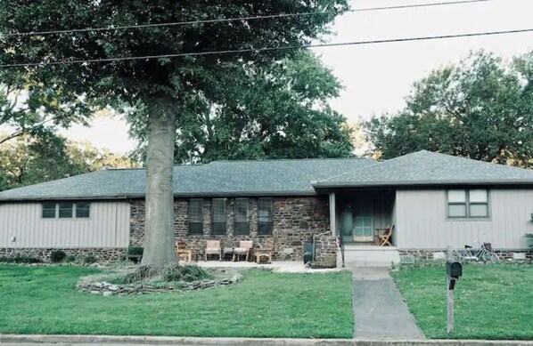 The Magnolia House