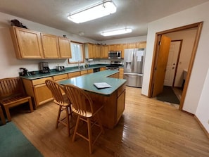 Full kitchen