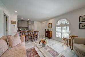 Living room area with tv
