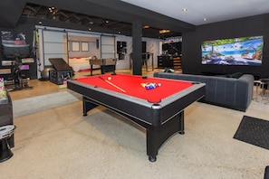 Spielezimmer