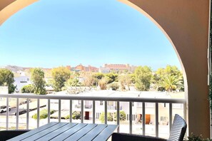 Terrasse / Balkon