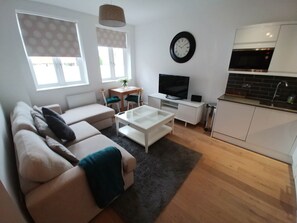 Living Room (2)