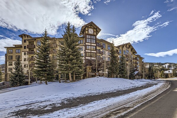 Passage Point Condos