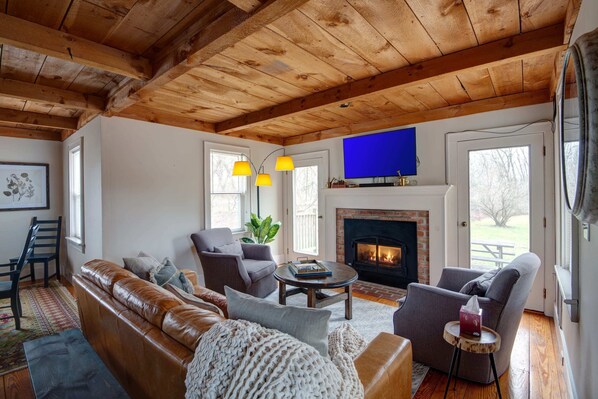 Cozy and comfortable, this living room has it all!!