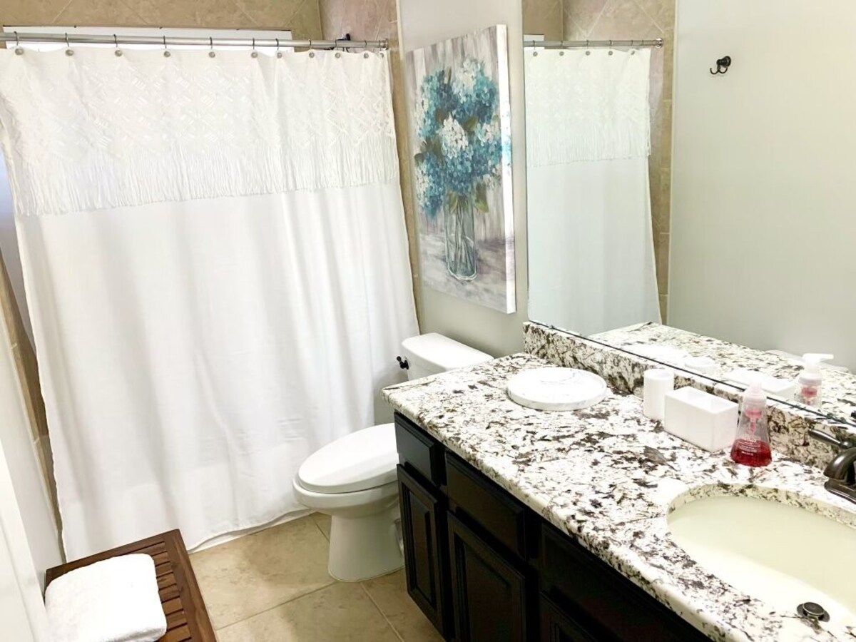 Kid-Friendly Beautiful Home in Conroe/ The Woodlands