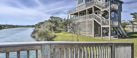 Avon Vacation Rental | 2,004 Sq Ft | 4BR | 3.5BA | Stairs Required