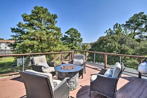 Private Deck | Keyless Entry