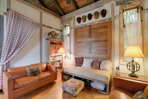 Living Room | Fireplace (Wood Provided)