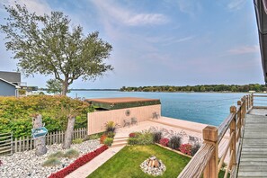 Shared Backyard | Shared Boat Dock | River Views