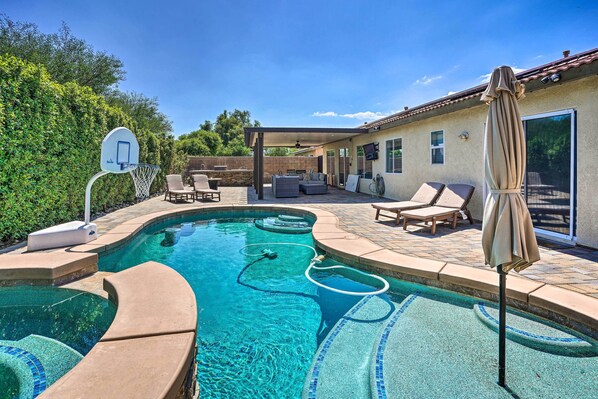 Indio Vacation Rental | 4BR | 3BA | 2,450 Sq Ft | Step-Free Access