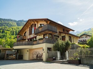 Image 3