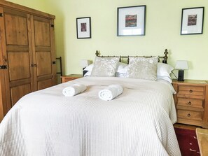 Double bedroom | Tigh Beag, Newtonmore