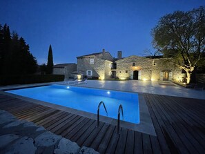 Mas + piscine éclairage nocturne