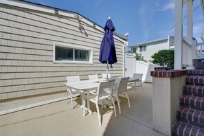 Patio | Outdoor Dining Area