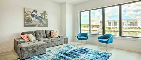 Montgomery Vacation Rental | 3BR | 3BA | 1,873 Sq Ft | Elevator Access