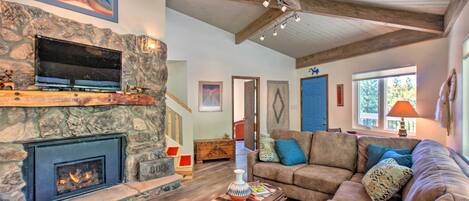 Angel Fire Vacation Rental | 2BR | 2.5BA | Stairs Required | 2,414 Sq Ft