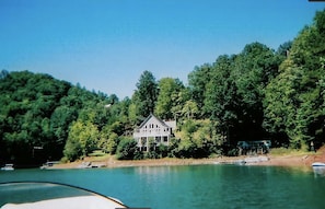 Located on the Emerald Waters of Fontana Lake!