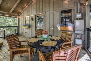 Outdoor dining