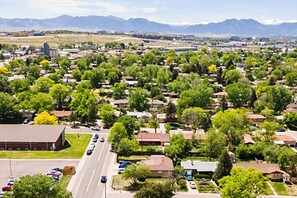 Just 15 minutes from Boulder and CU!