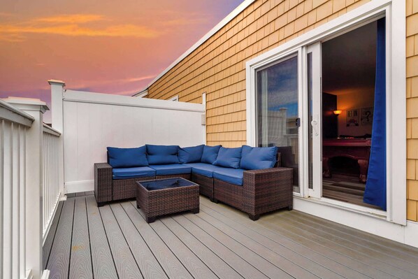 Sunset view from the private balcony off the second floor game room.