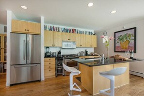 Kitchen island seating