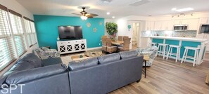 Indoors,Furniture,Living Room,Home Decor,Screen