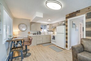 Dining Area | Dishware/Flatware | Trash Bags/Paper Towels