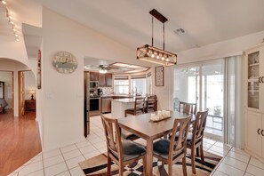 Dining Area | Dining Table | Dishware/Flatware